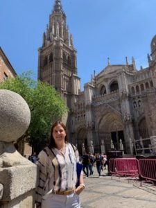 Toledo vestido para el Corpus y yo siendo recibida en Cuerpo y Alma